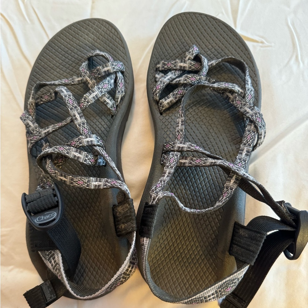 Chacos LIKE NEW!!